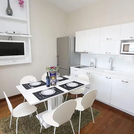 Eva شقة زادار